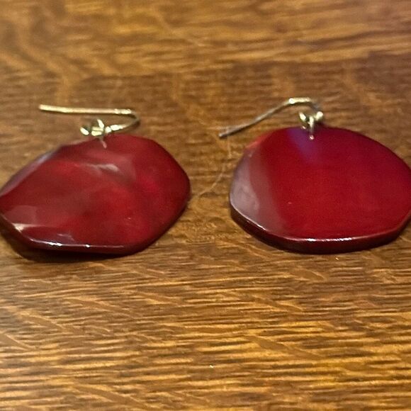 Vintage Artesian Bohemian Red Shell Drop Hook Earrings - Picture 3 of 13